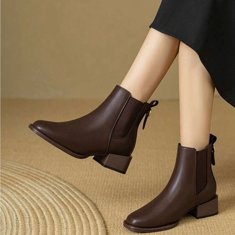Elegant Brown Ankle Boots - Picture 2 of 8